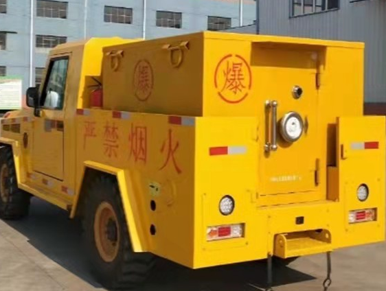 甘南凯龙爆破器材运输车：保障爆破任务的安全运行
